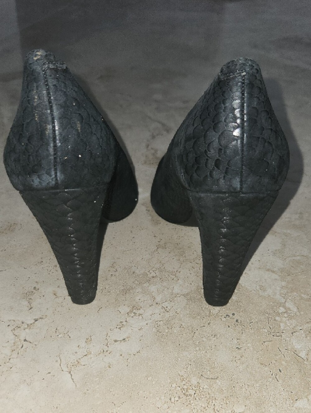 Anne Klein Black Pointed-Toe Snake-Texture Pumps - Picture 4 of 9